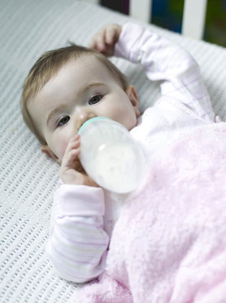 What to Do When Your Baby Prefers the Bottle to Breastfeeding 2022