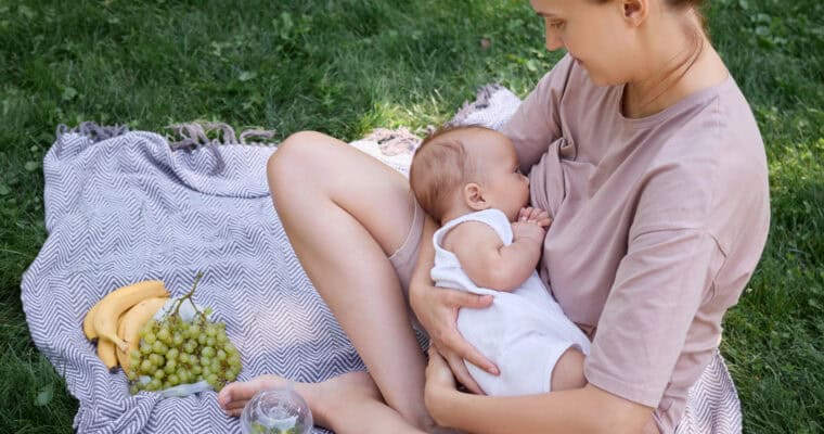 The 25 Best Snacks for Breastfeeding Moms